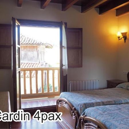 Apartamento Casa Cardin Onís Exterior foto