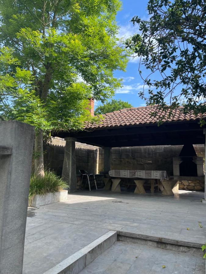Apartamento Casa Cardin Onís Exterior foto
