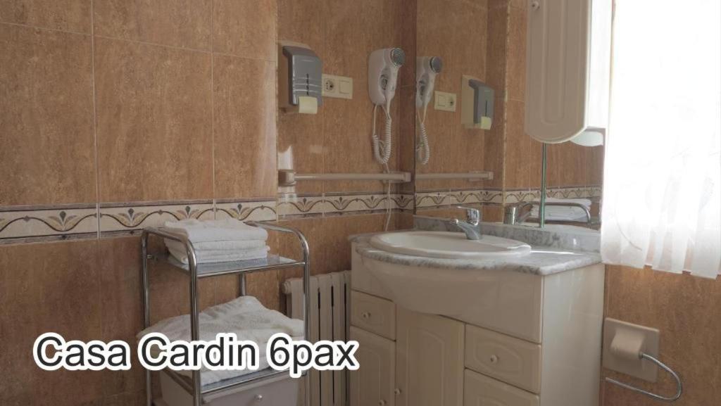Apartamento Casa Cardin Onís Exterior foto