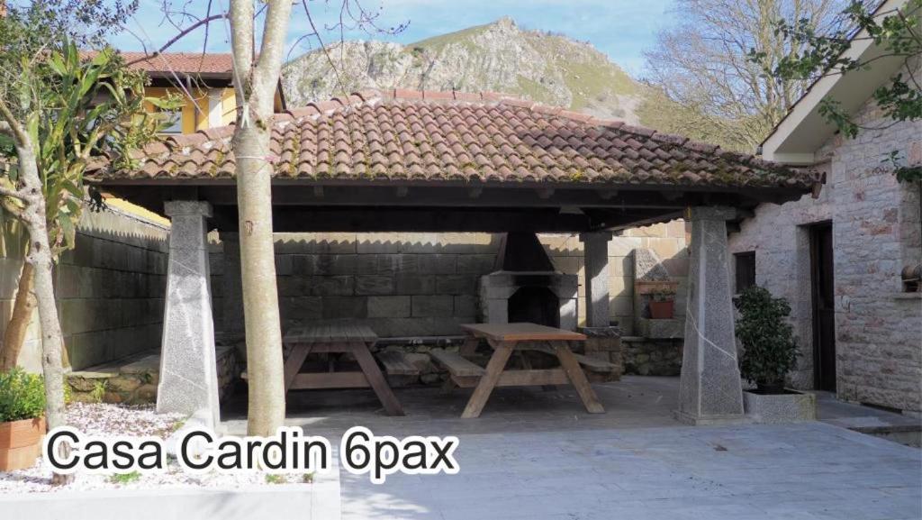 Apartamento Casa Cardin Onís Exterior foto
